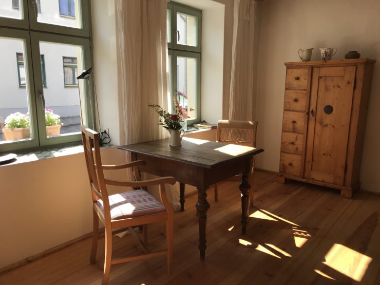 Zimmer Tisch FW klein aber fein in der Altstadt, Foto: Paulina Gaugel, Lizenz: Paulina Gaugel